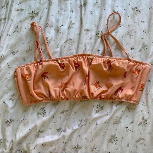 sarah cameron RVCA Peach Floral bikini top - Picture 3 of 8